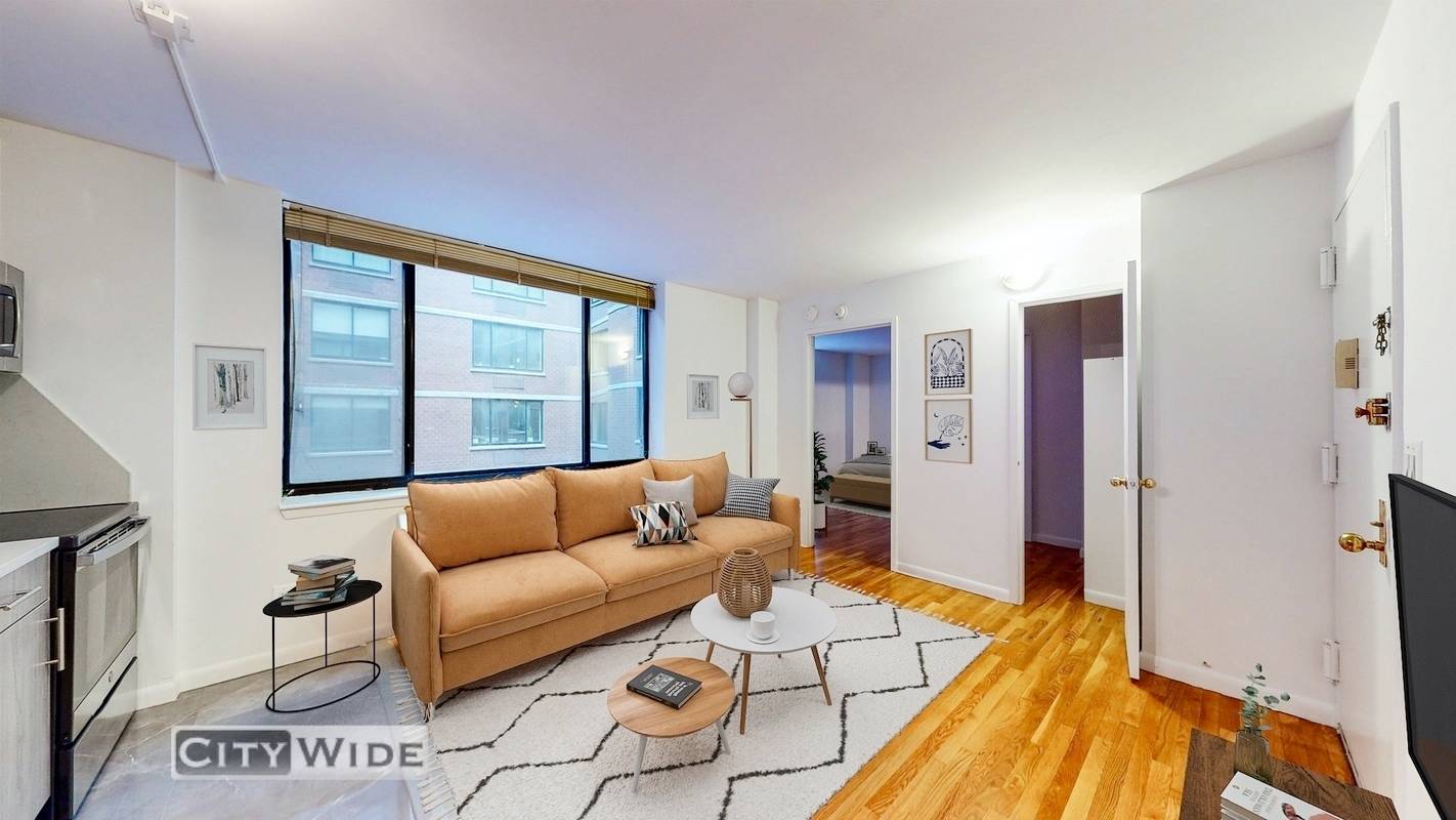 No Fee & 1 Month Free!! 1 Br / 1 Bath  in Tribeca Luxury Doorman Building