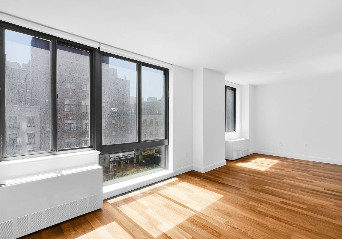 No Fee & 3 Months Free! Studio in Gramercy Luxury Doorman Building