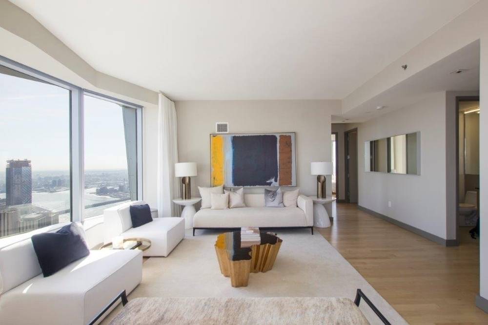 No Fee 2 Beds /2 Baths in Luxury Amenity Filled Financial District Building/W/D in Unit
