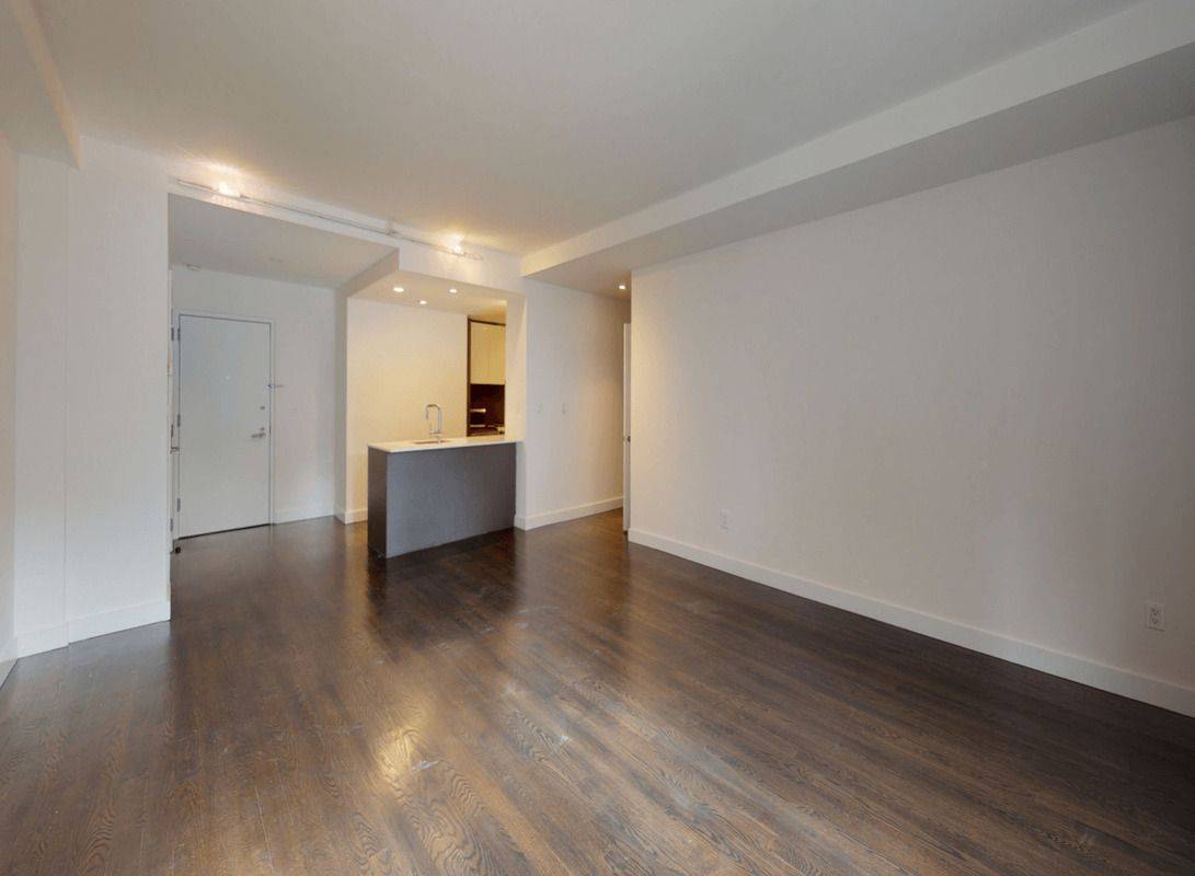 West End 3 Bed 3 Bath in Luxury Door Man Building.