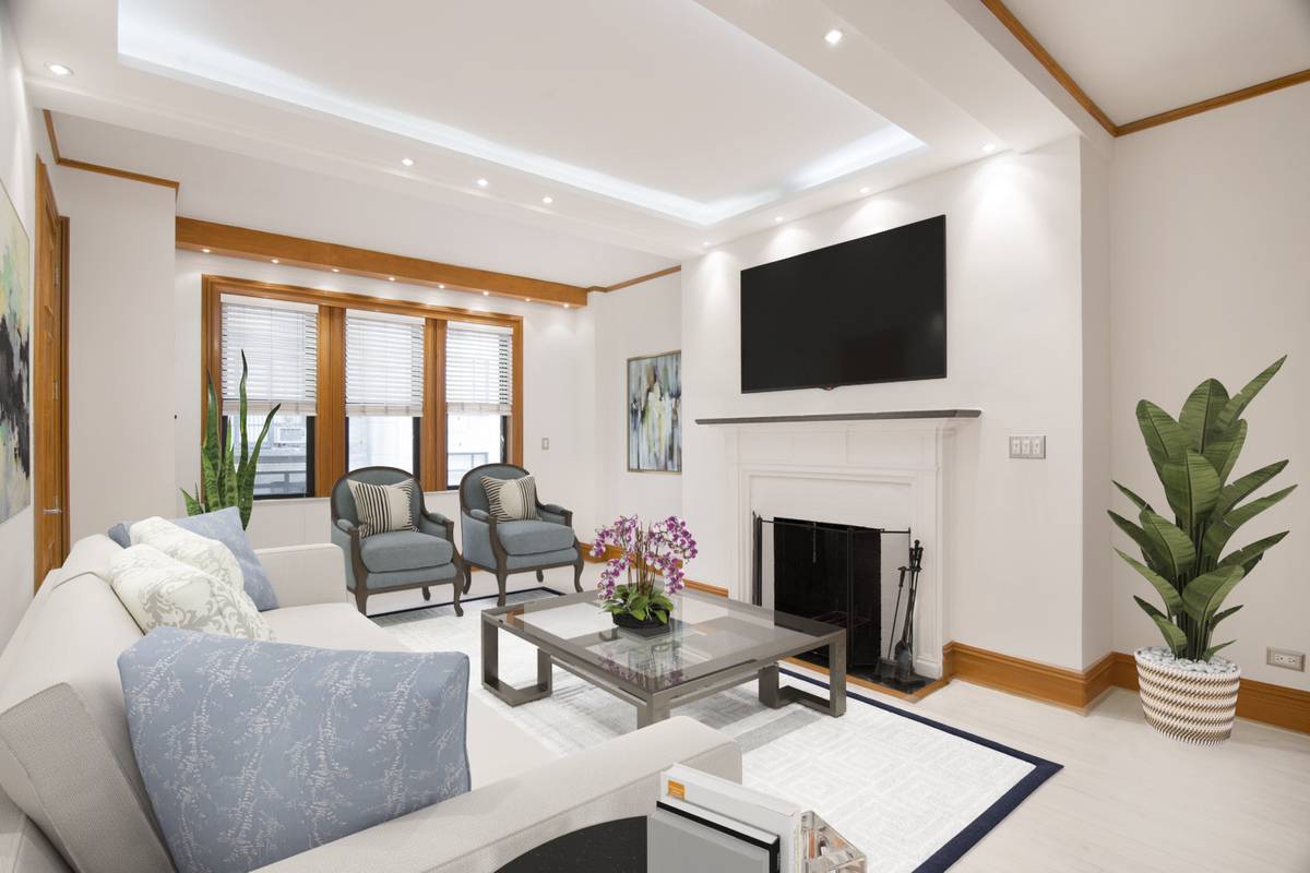SPACIOUS MIDTOWN 1 BEDROOM/1 BATH - ONE BLOCK FROM Central Park