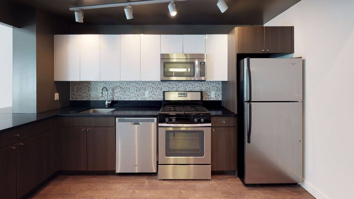 No Fee, 1 Month Free, 2 Rooms Studio/1Bath Chelsea Luxury and Location