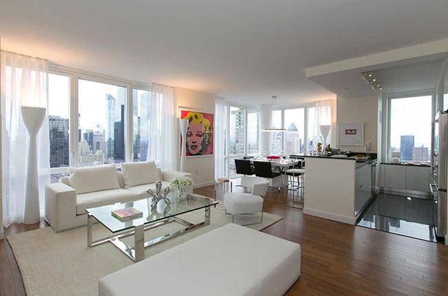 No Fee 2 Beds /2 Baths in Luxury Amenity Filled Lincoln Square Building/W/D in Unit