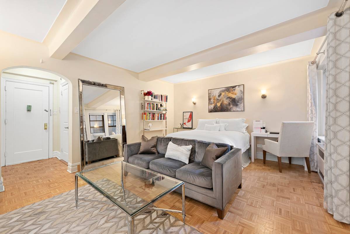 No Fee, Studio in Picturesque Luxury West Village Building