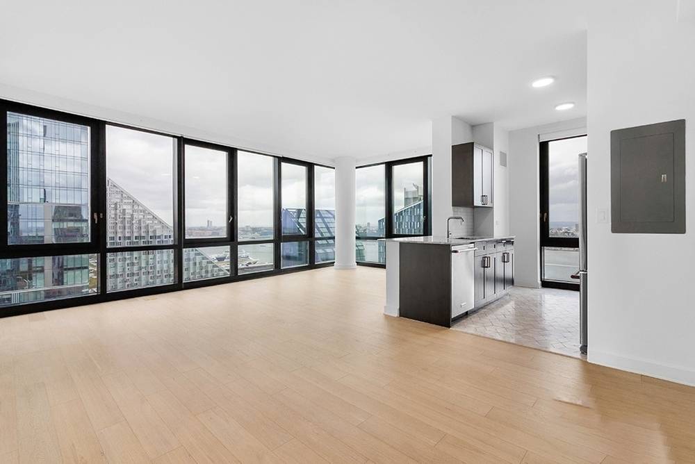 No Fee 1 Bed /1 Bath in Lincoln Square/W/D in Unit/2.5 Months Free!