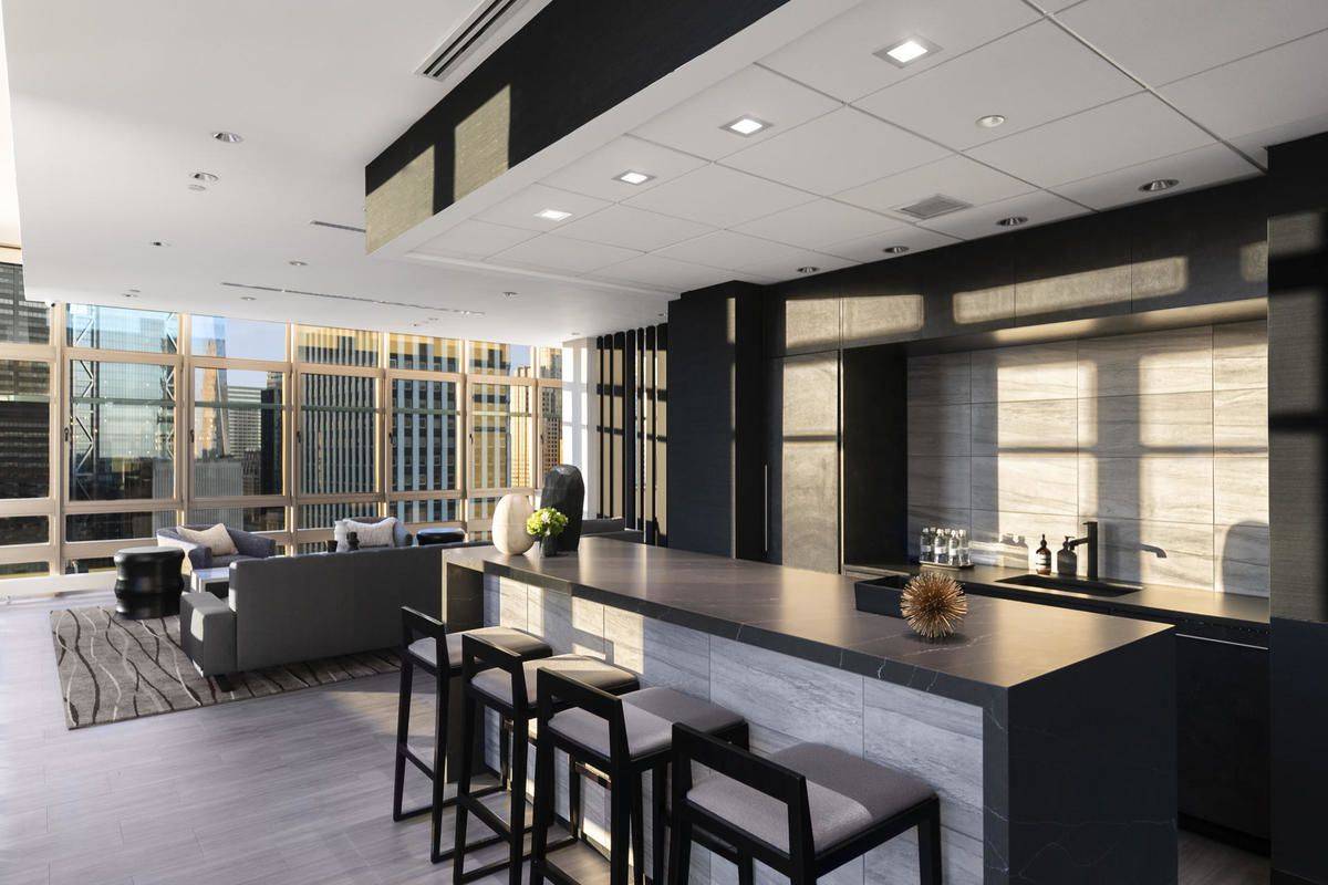 No fee , 1 bed/ 1 bath apartment , Financial District , Amazing Eastern City views