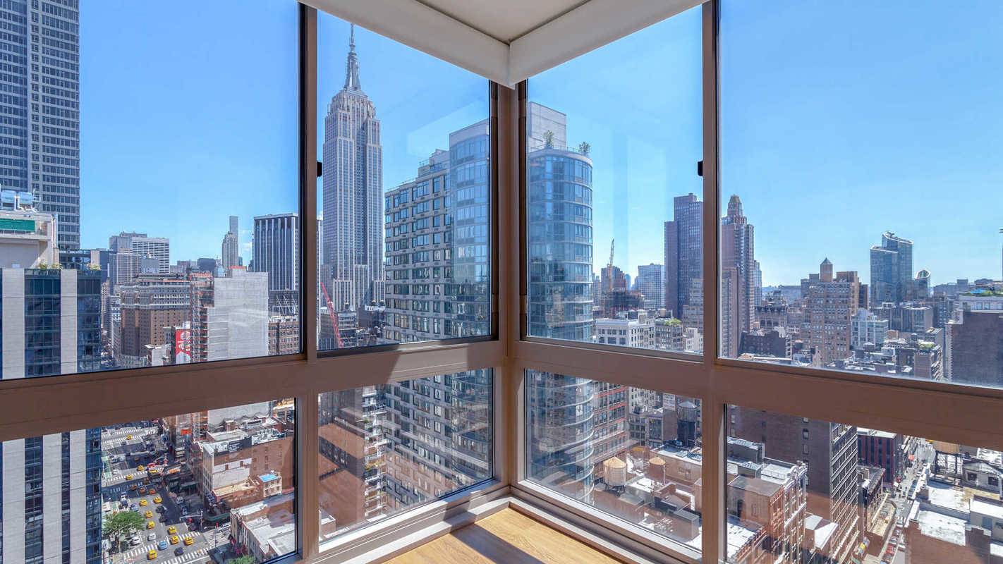 2 bedroom 2 bath No Fee apartment in Chelsea