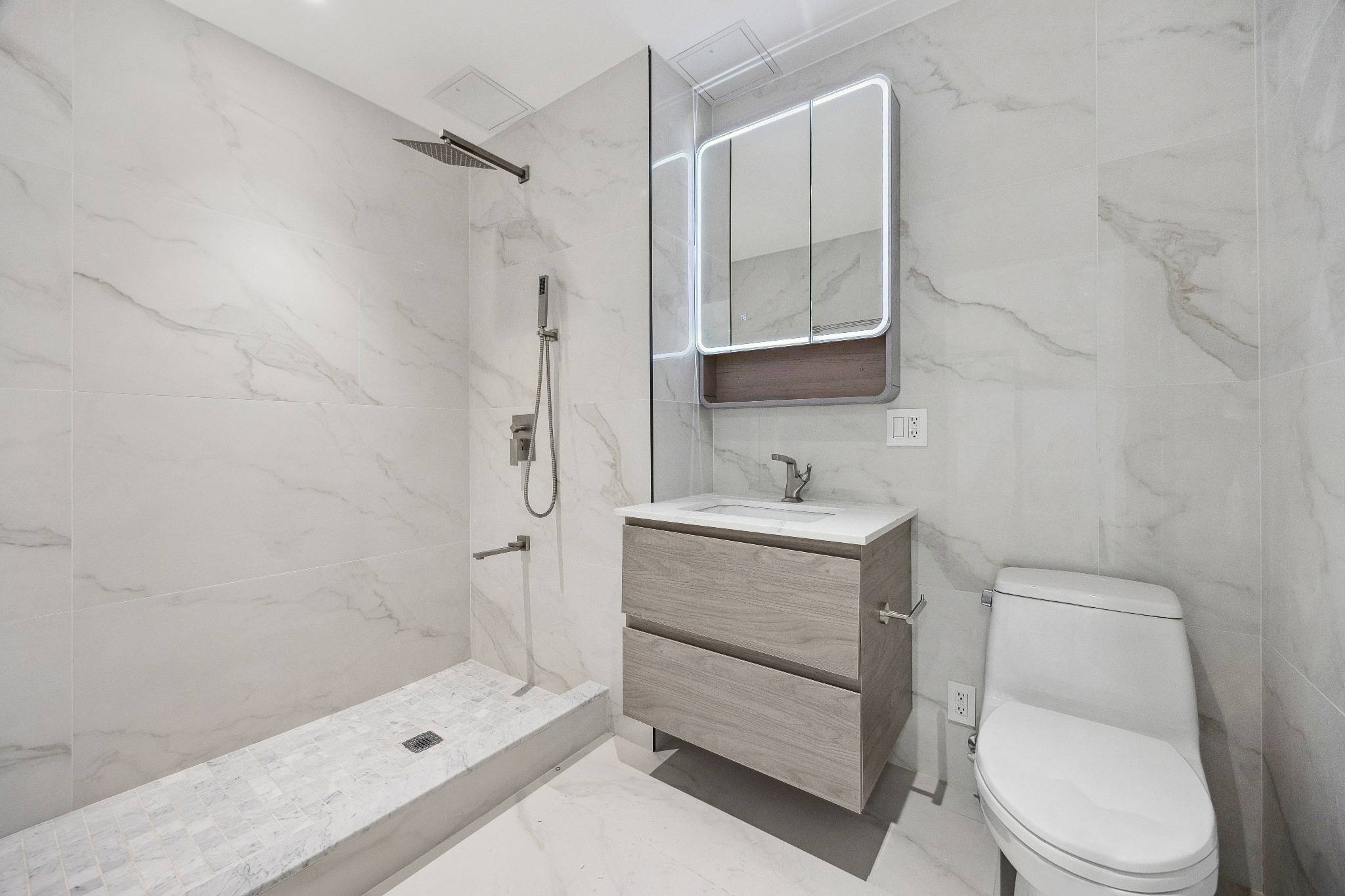 42-62 Hunter St 8A