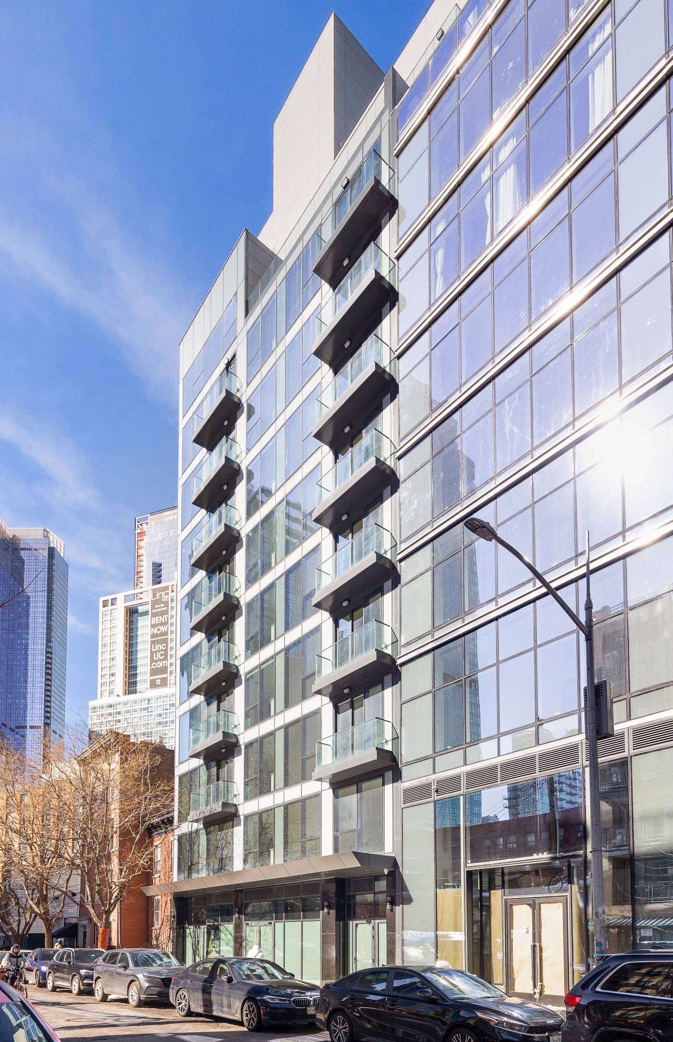 You can't miss this LIC 1B1B for $3525