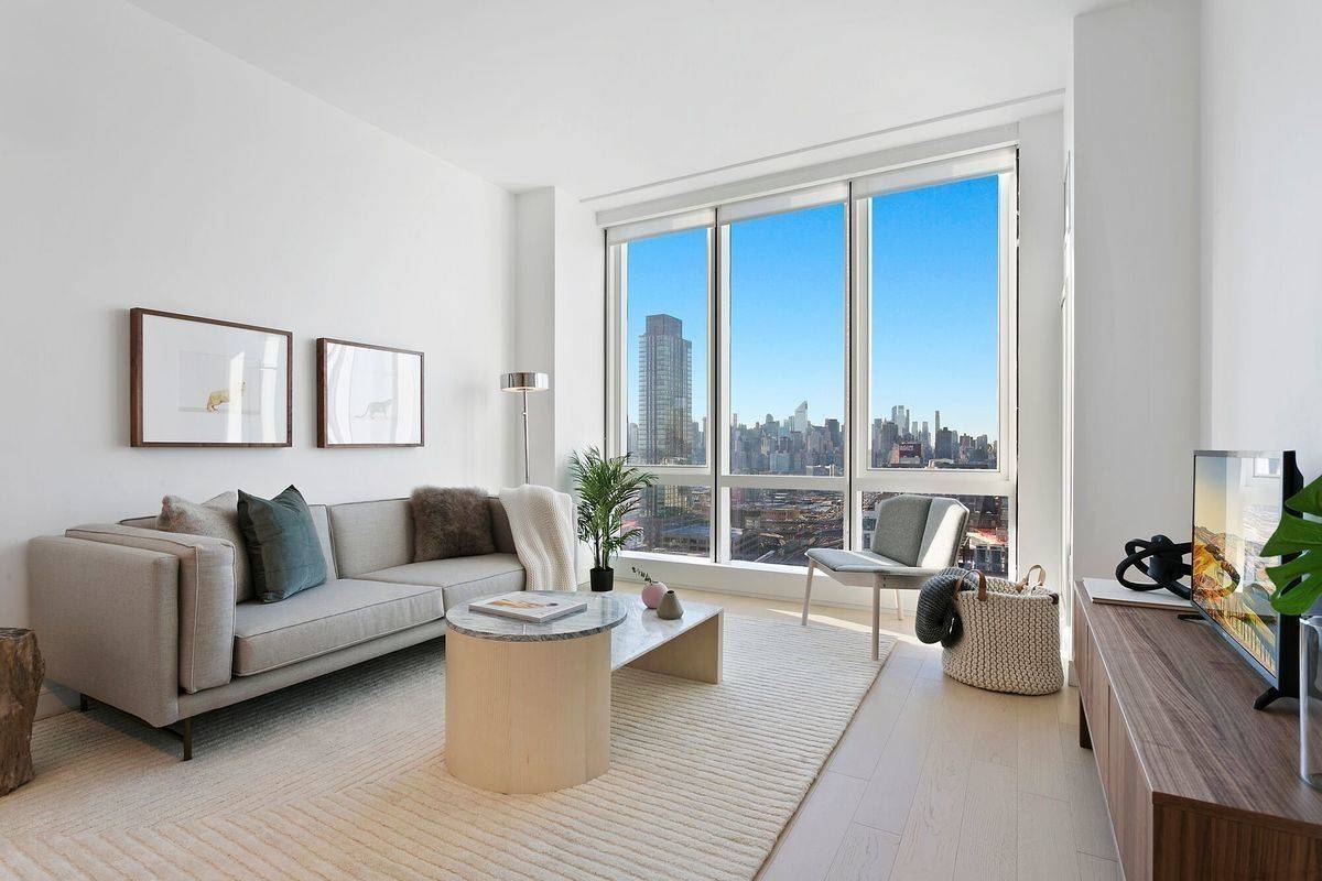 1 bed + 1 Bath Apartment in Long Island City available for immediate occupancy