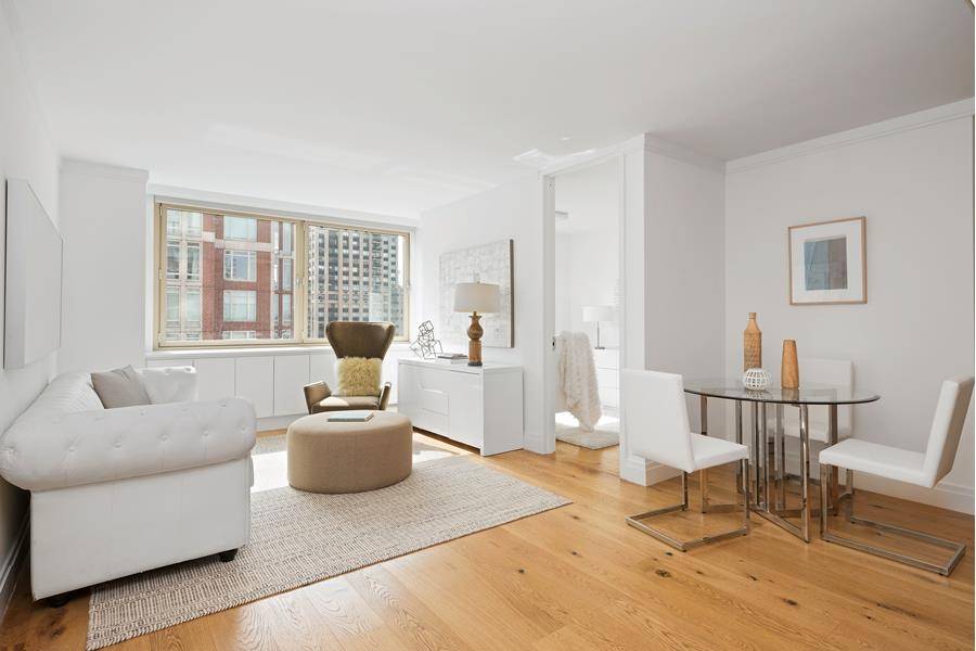 Upper East Side 3 Bed/2.5 Bath Bright Apartment in Full Service Building, W/D in Unit