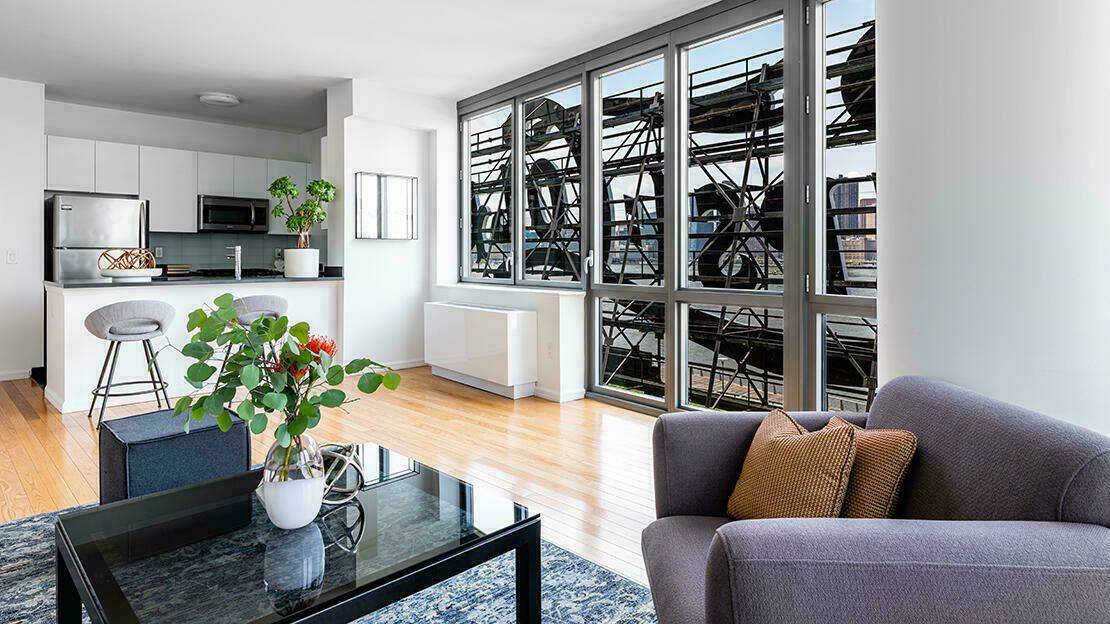 NO FEE, Beautiful 1 bed in Long Island City, Manhattan skyline views, 1 month free!