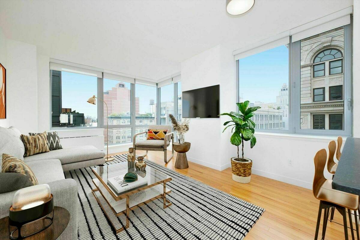 No fee, Spacious 3 bed/ 2 bath each with Walk-In Closet, W/D in unit