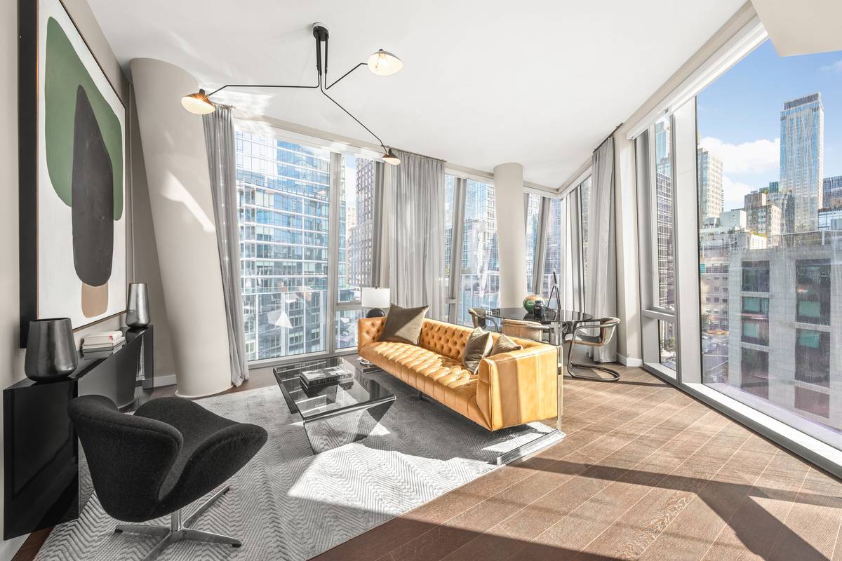 Now Available for Immediately Occupancy! Beautiful and Spacious 1bed/1bath with W/D in Unit. No Fee!