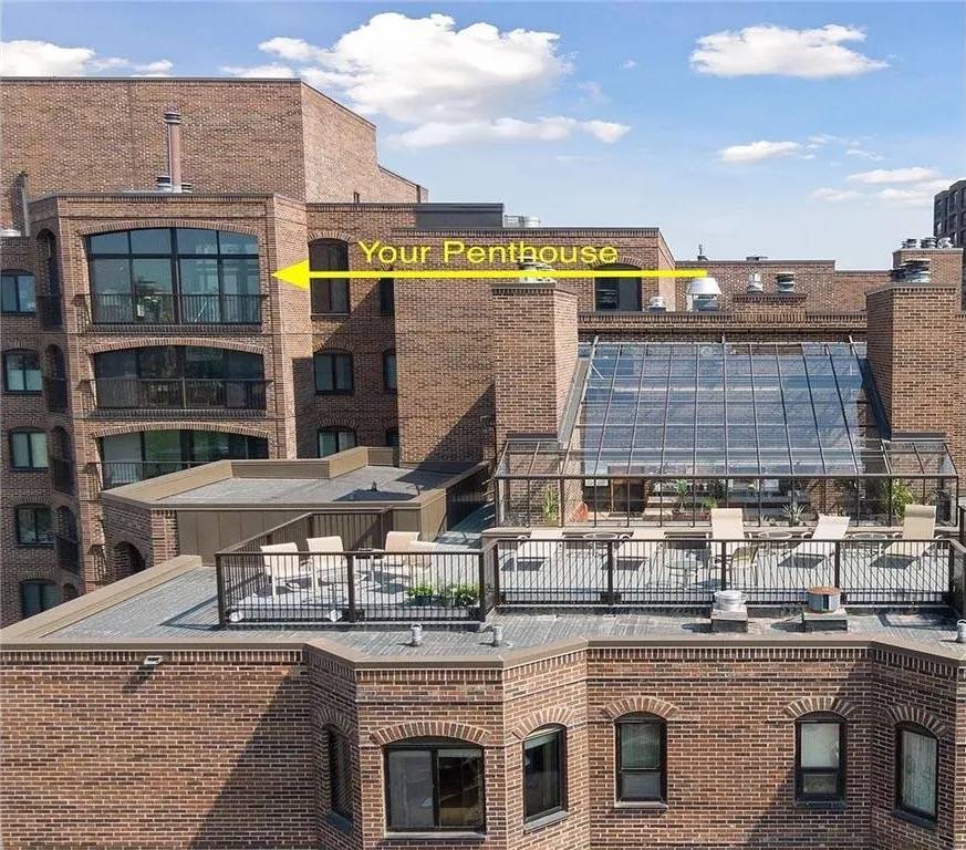 Stunning Park-View Penthouse in the Heart of Loring Green