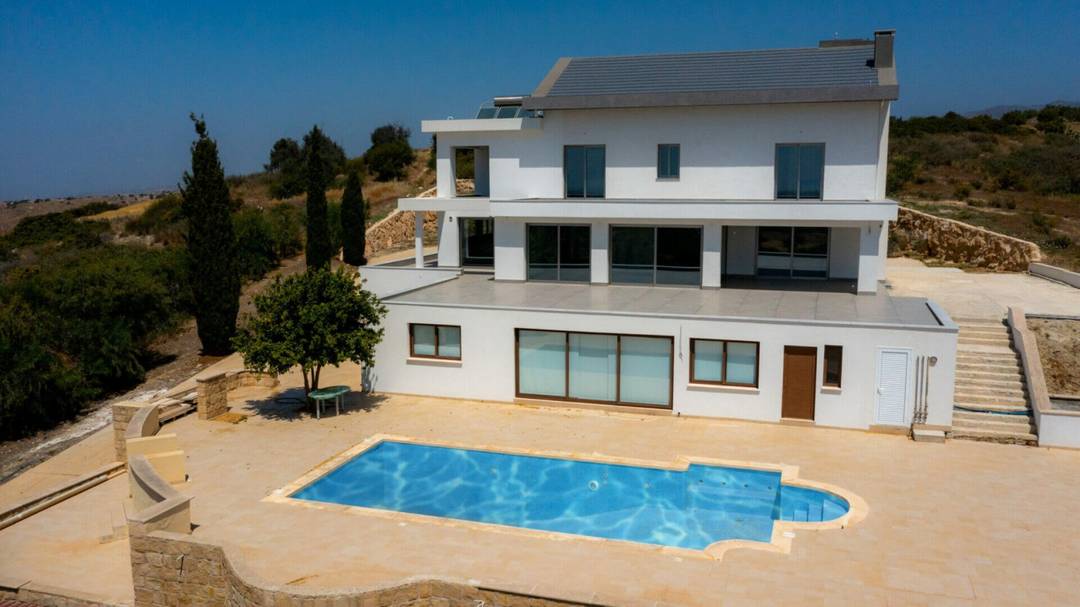 Detached Villa FOR SALE  in Paphos, Tala / 8484