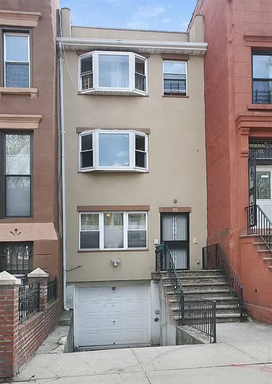 2 family house at 456 Jefferson Ave