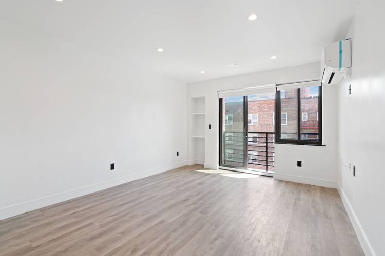 Radiant Alcove Studio | High Ceilings | Gourmet Kitchen | High-End Finishes | Pets Welcome