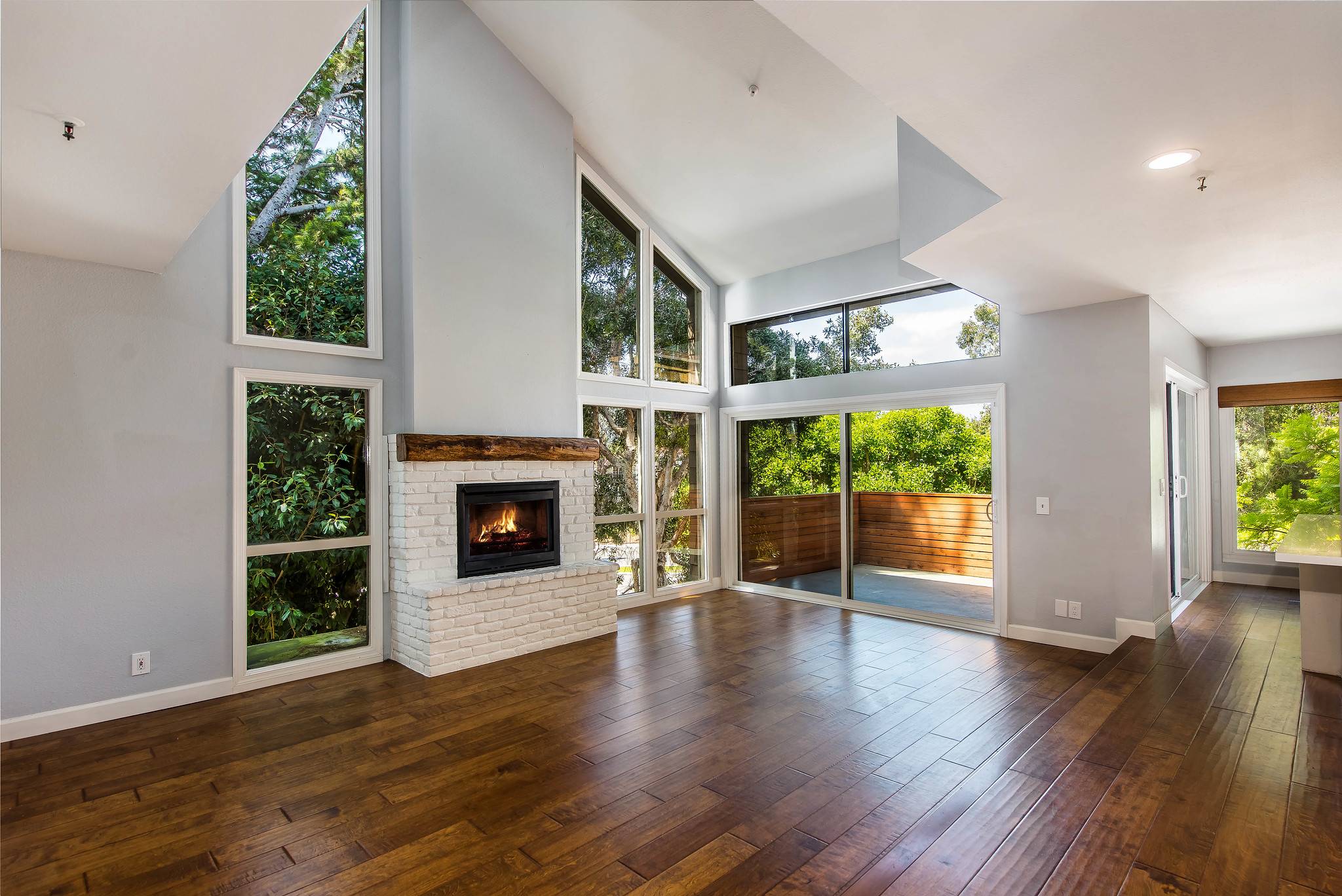 8 SEA ISLAND DR