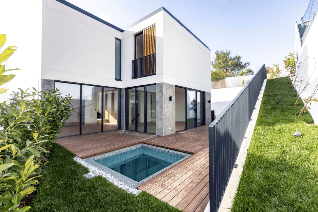 Cascais Villa  | Private Garden & Pool | 10min to the beach | Contemporary Design | Next To International Schools