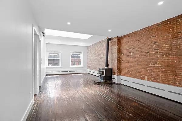 Picturesque Tribeca Loft. 3 Bed/2 Bath with W/D in Unit.