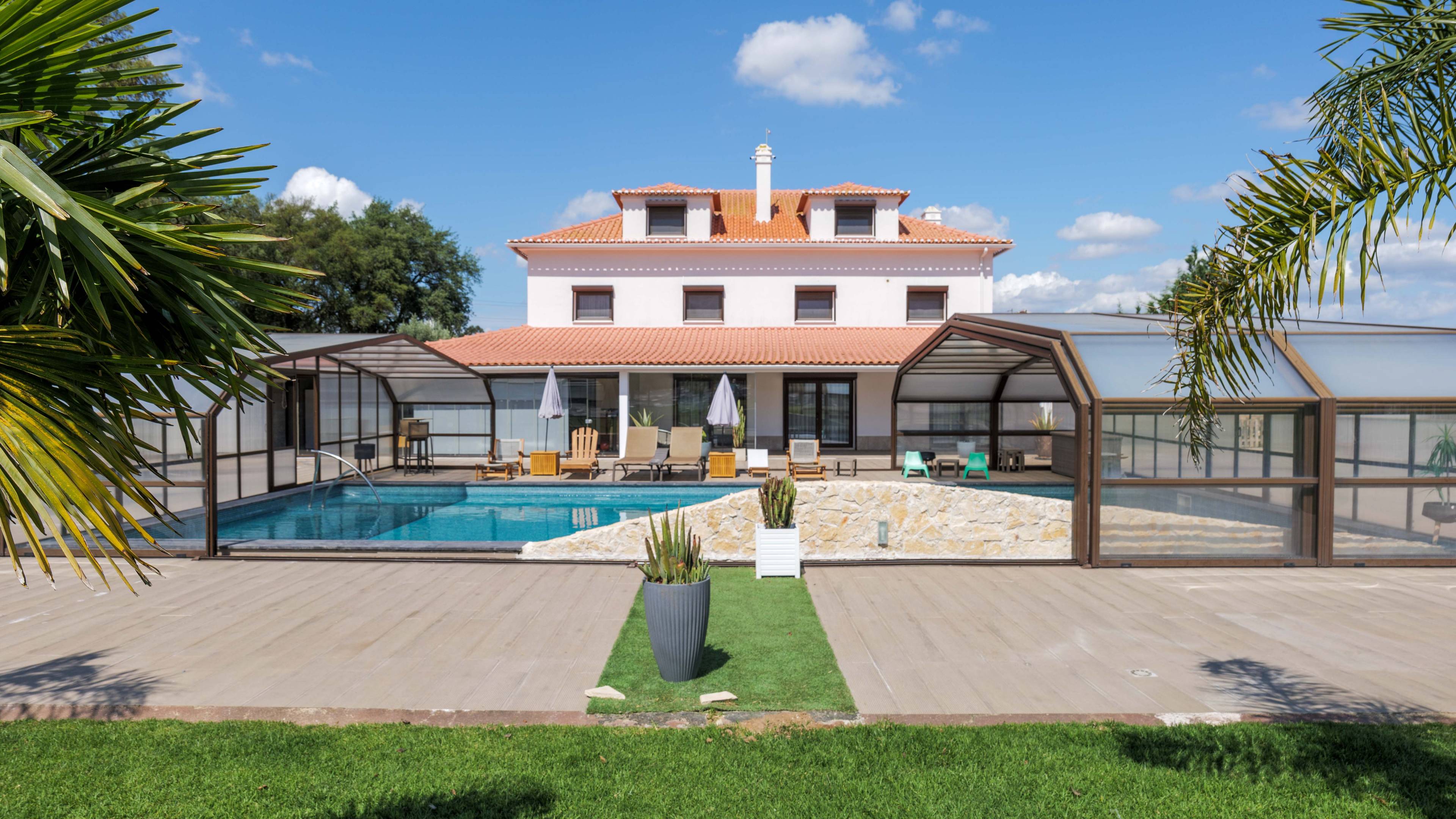 6 Bedroom Farmhouse in Palmela with 1,5 Ha of garden and plantation| Palmela | Lisbon South Coast