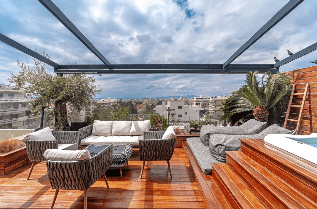 Ultra-luxurious maisonette 3rd - 4th.