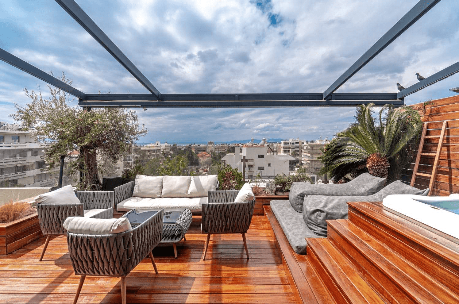 Ultra-luxurious maisonette 3rd - 4th.