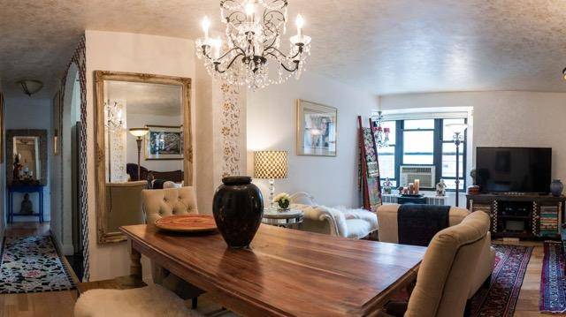 Grand Downtown 1-Bedroom Apartment