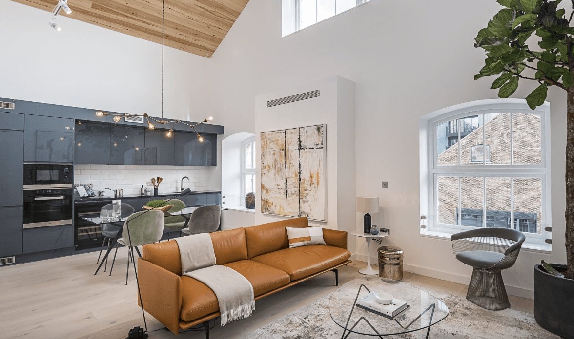 3 Bedroom Duplex Apartment in Coopers' Lofts - London's Oldest Brewery