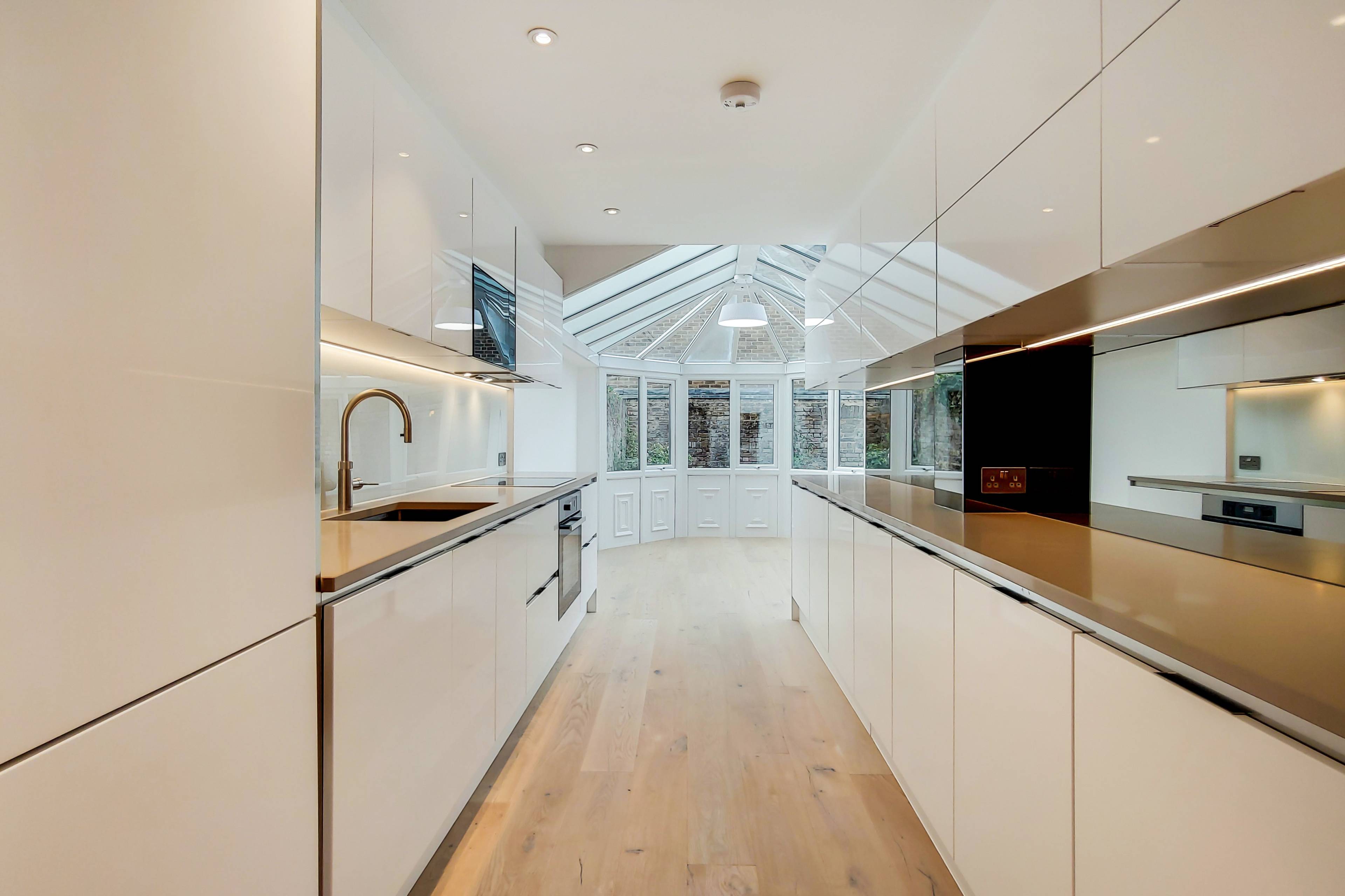 Two bedroom flat, fully modernised, with private garden and entrance in the centre of Little Venice.