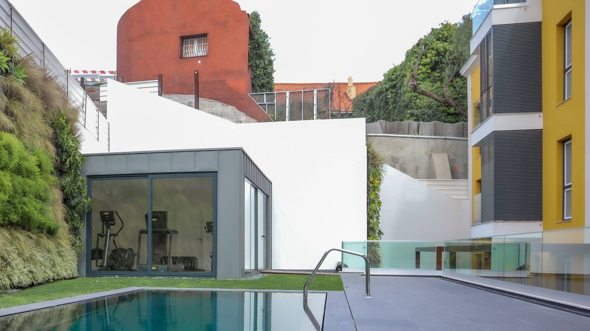 Two Bedroom Apartment in Private Condominium with swimming pool | Santos | Lisbon