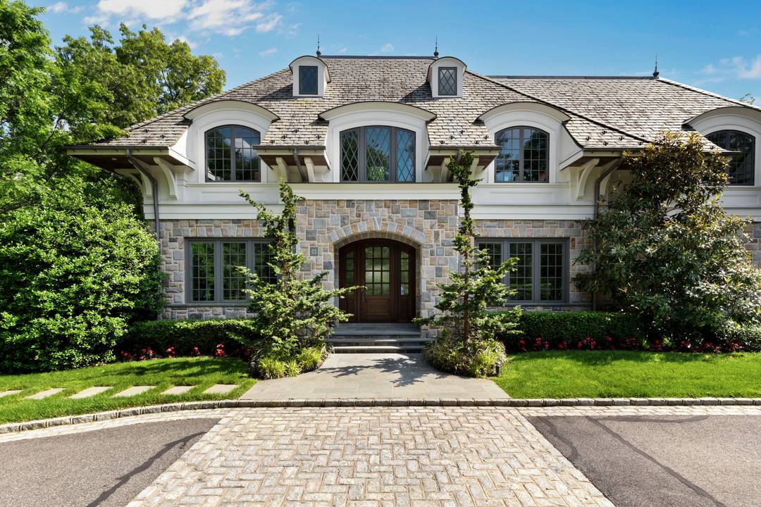 Old Westbury’s Crown Jewel | A 2-Acre Estate of Unrivaled Luxury and Design