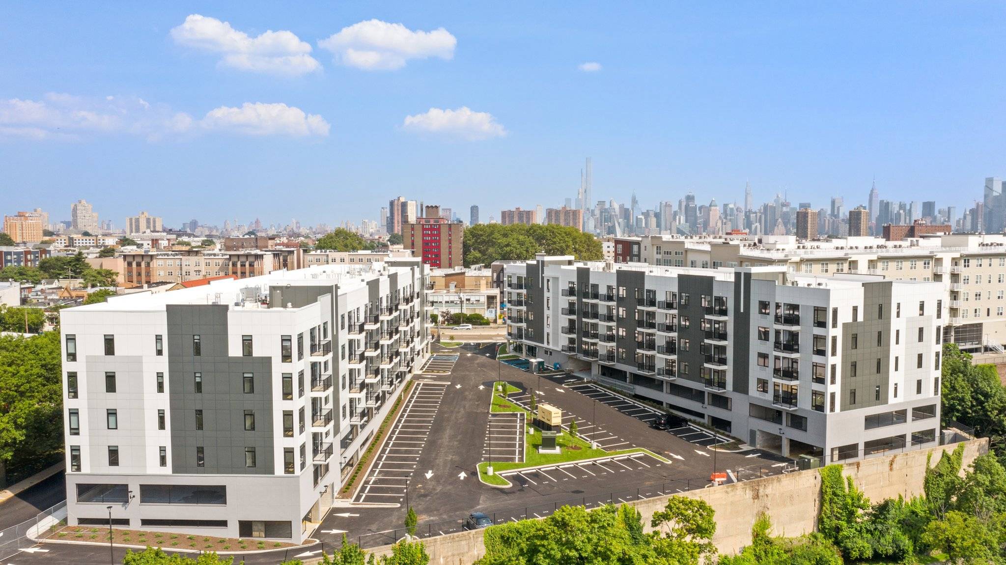 New Construction Luxury Rental - 2 Bed | 2 Baths