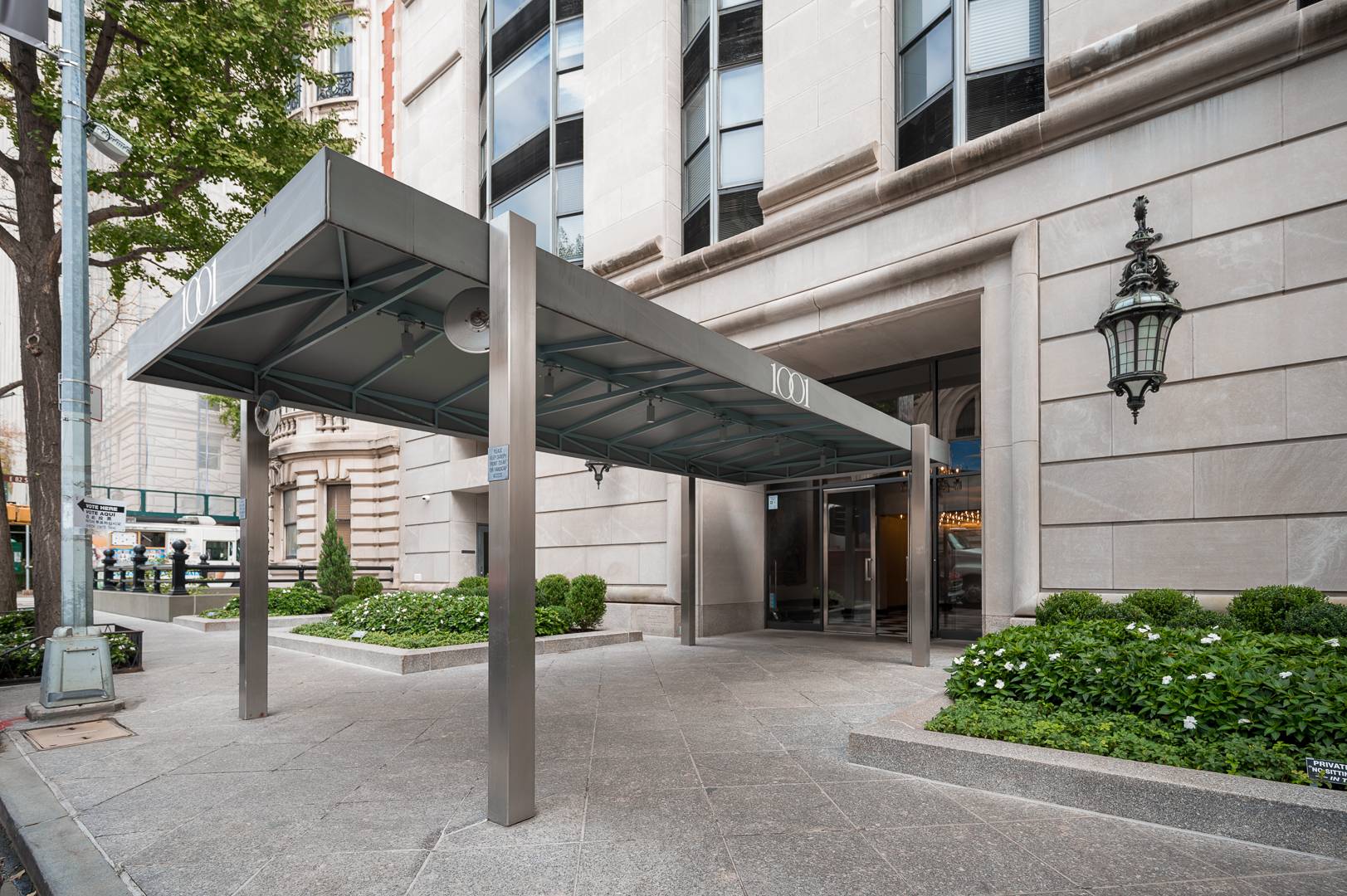 Fifth Avenue Gem