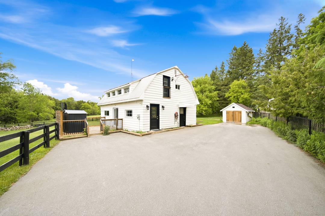 Nestled In the Hamlet of Schomberg