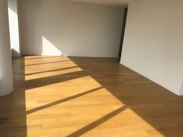 No fee, 2 bed/ 2 bath, Amenity Filled Upper East Side Apartment, W/D in unit