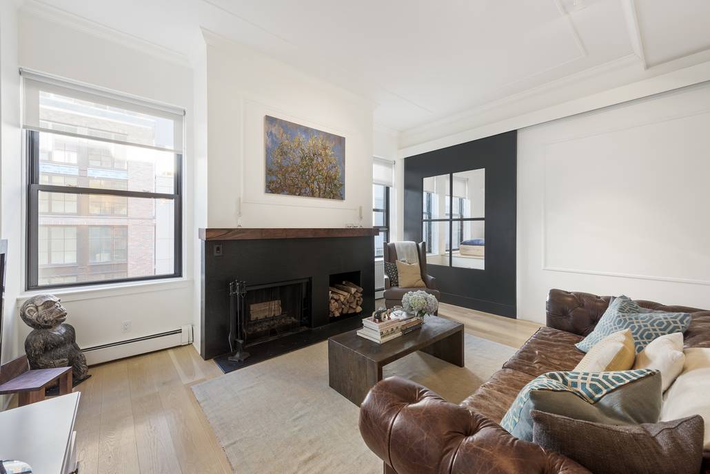 Stunning Designer Renovated 1050sf Loft, 1 Bed + Home Office at the Armory