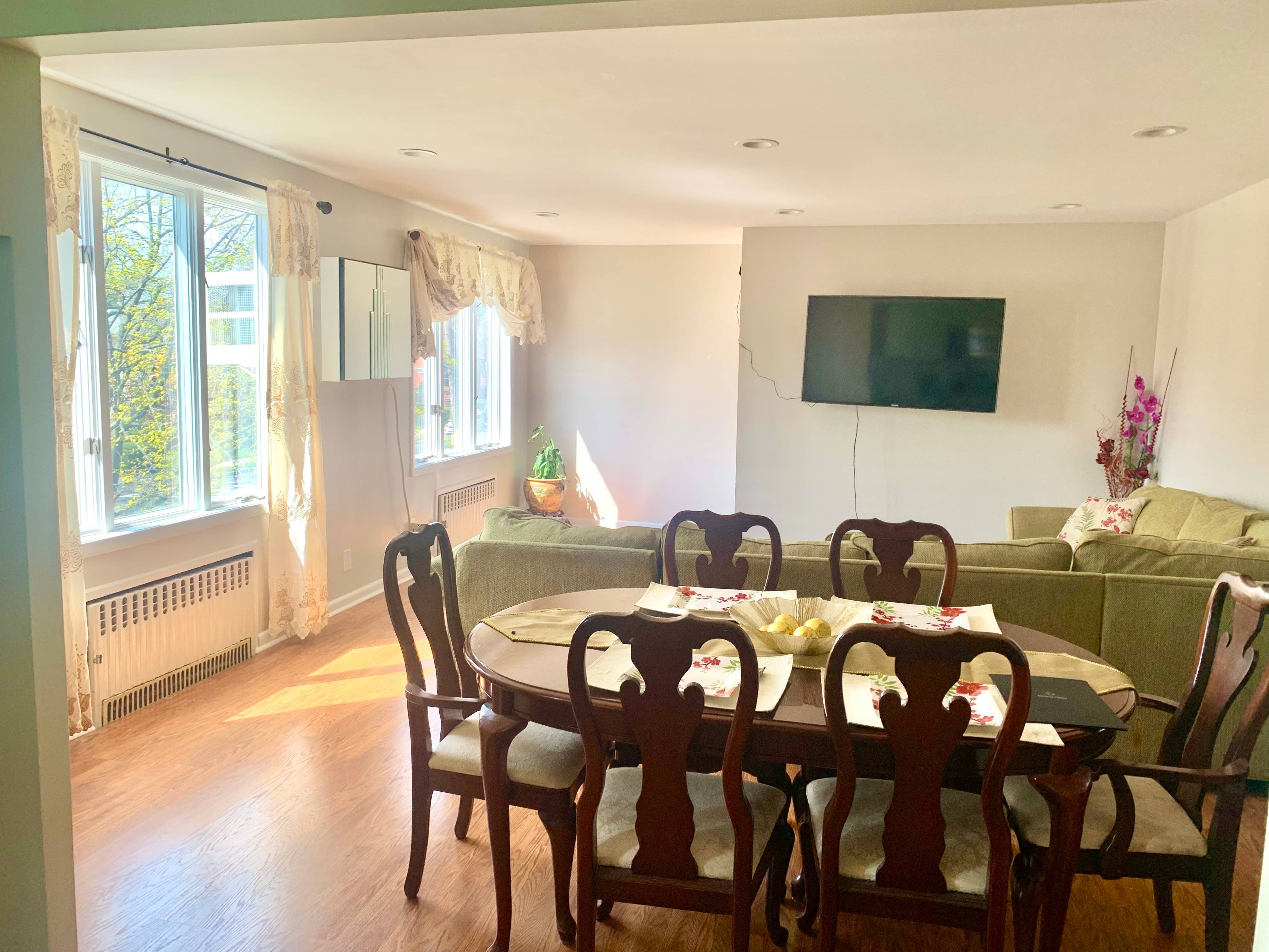 Super spacious 3 bedroom apartment !