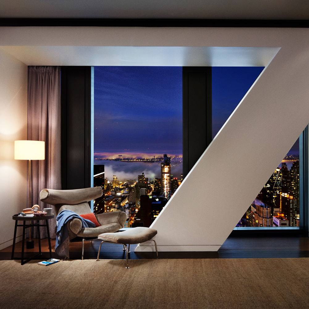 This elegant sizable 1 bedroom boasts stunning interior features in a prime Midtown location !