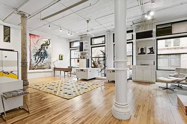 JULY/AUGUST SOHO LOFT 2BR/2BA ON SPRING ST
