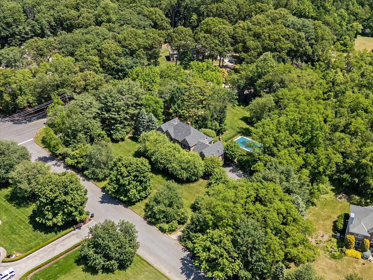 Secluded Colts Neck Estate