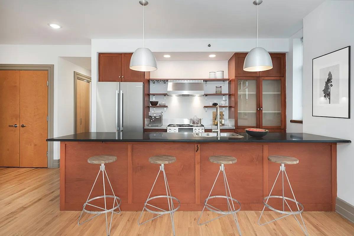 3 BR IN HEART OF DUMBO