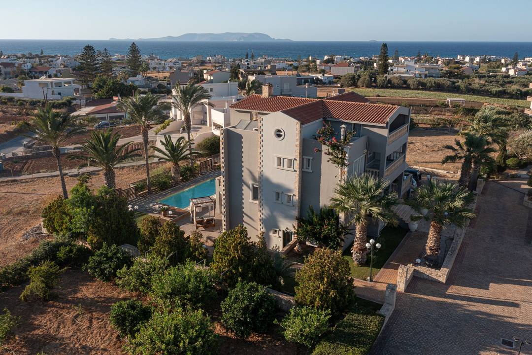 Luxury Villa with Panoramic Sea Views – Gournes, Crete