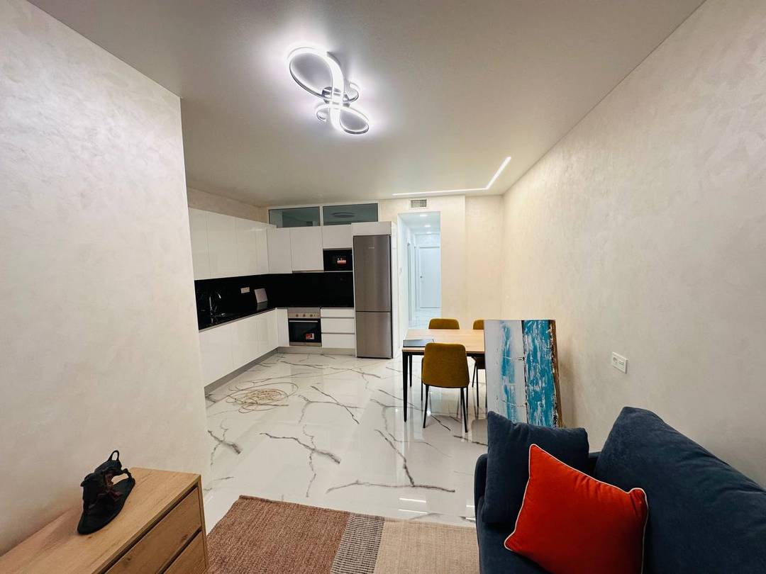 Second line to Playa del Cura! Brand new renovation.