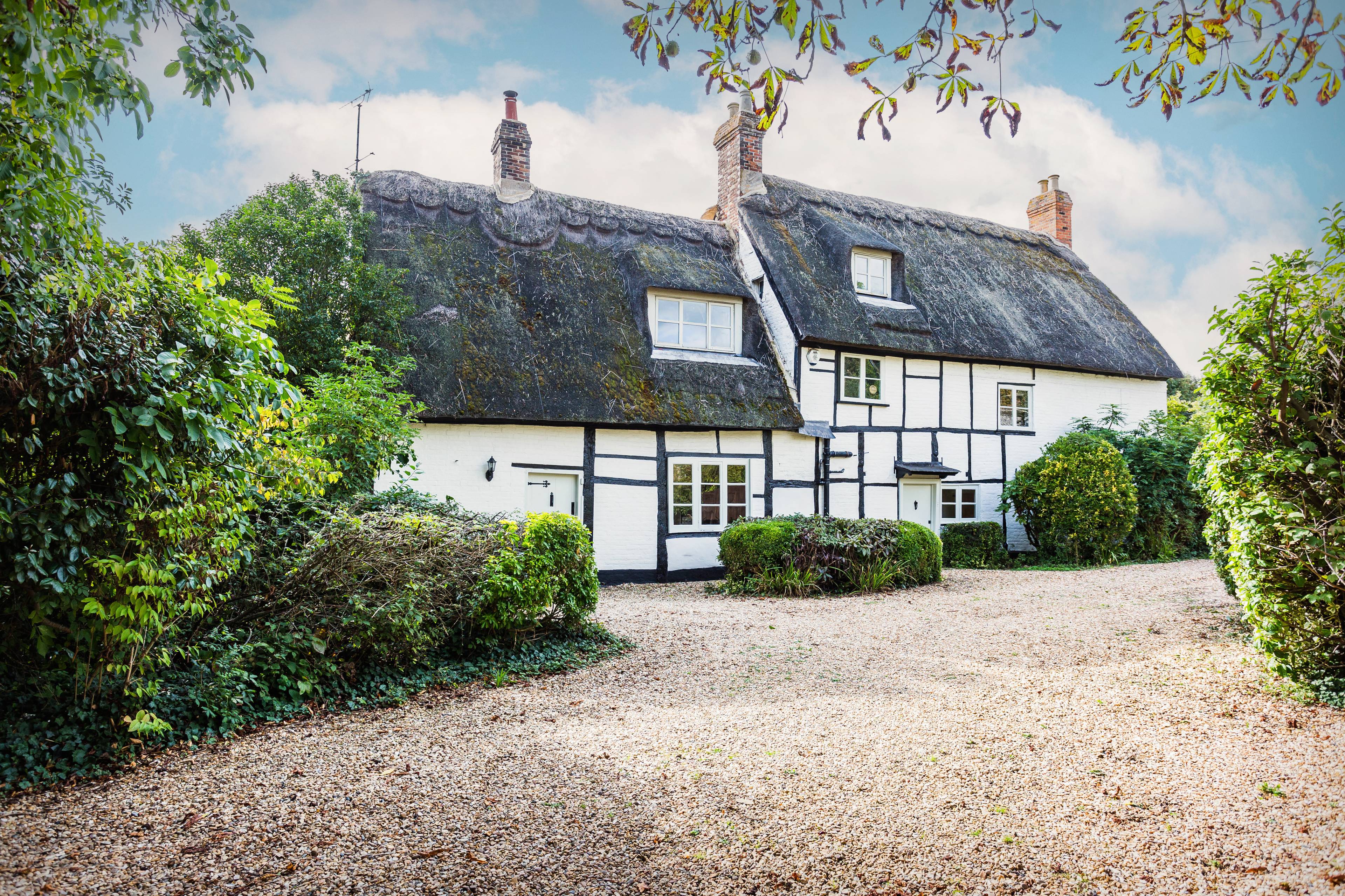 5 Bedroom Detached Character Home  - This stunning 5 bedroom, 3.5 bathroom character home boasts over 2790 square feet of high-end living space, located in the highly sought-after village of Padbury in Buckingham.