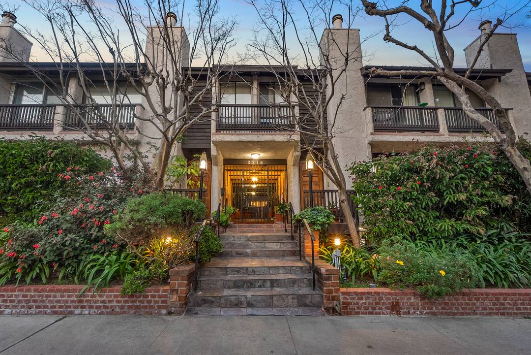 2216 S Bentley Ave #11 Los Angeles CA 90064