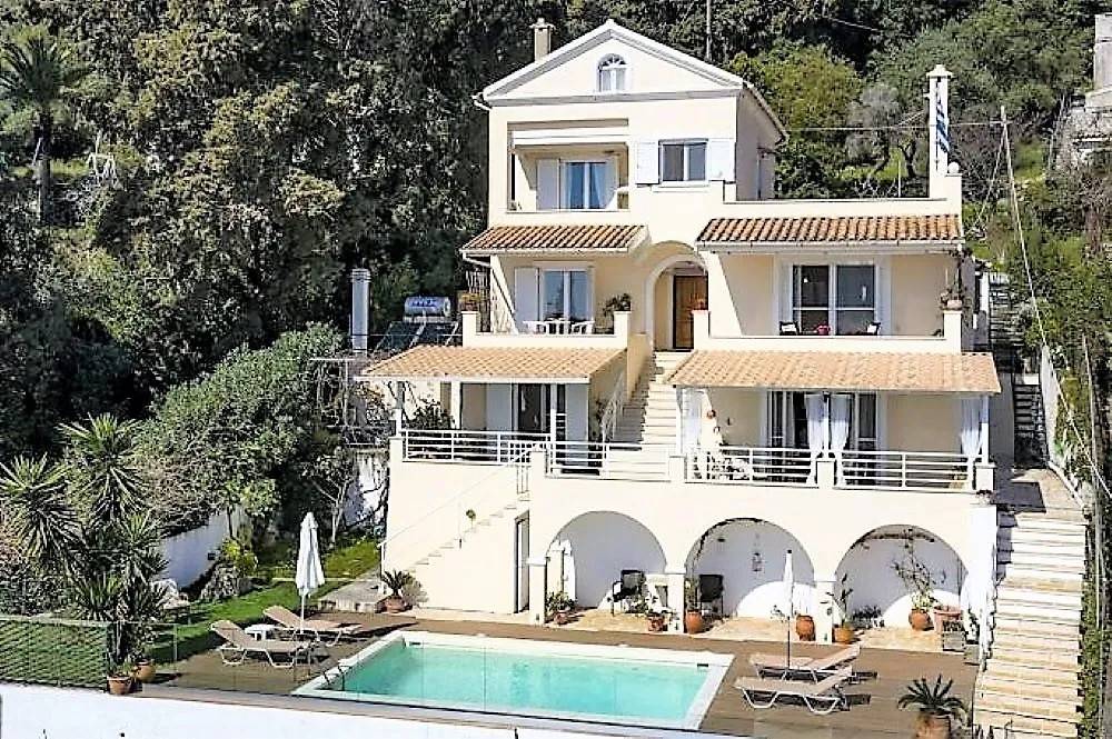 Villa with Pool for sale - Corfu,