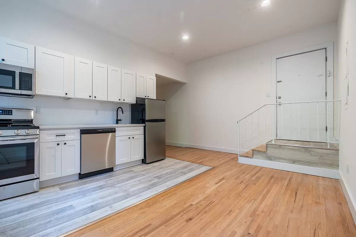 Now Available For Rent @ 1200 Washington Street, 1BR Apartment, Laundry on Site, Virtual Doorman!
