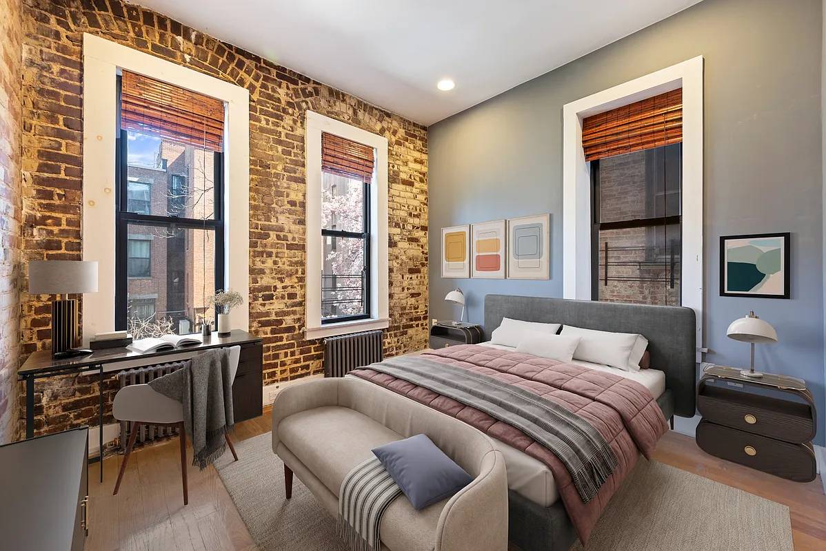 Renovated One-Bedroom in Charming Hamilton Heights Townhouse